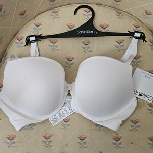 Calvin Klein Women's White Bra 36D Uplift Padded Underwire.